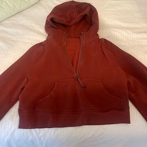 Scuba half zip with hood